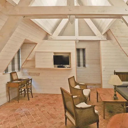 Villa Beautiful With Parking In Trouville-sur-Mer